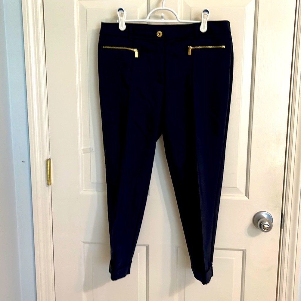 Jones New York cuffed cropped pants, Size 6, navy blue, midrise, may fit size 8